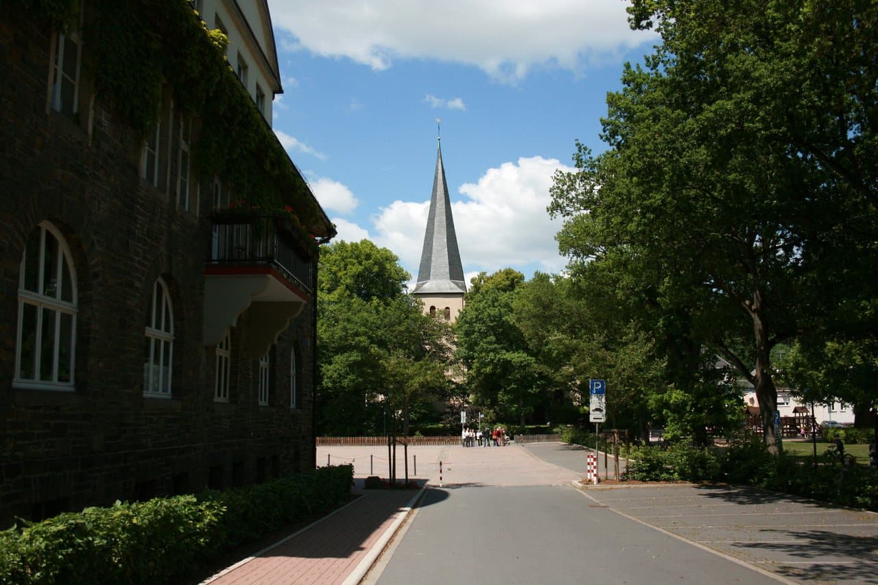Rathaus und Alte Burg in Neuenrade