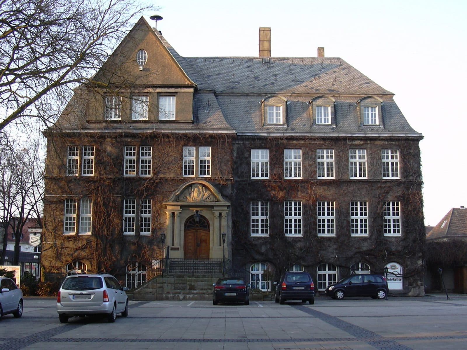Rathaus der Gemeinde Holzwickede, Aufnahme von Sueden
