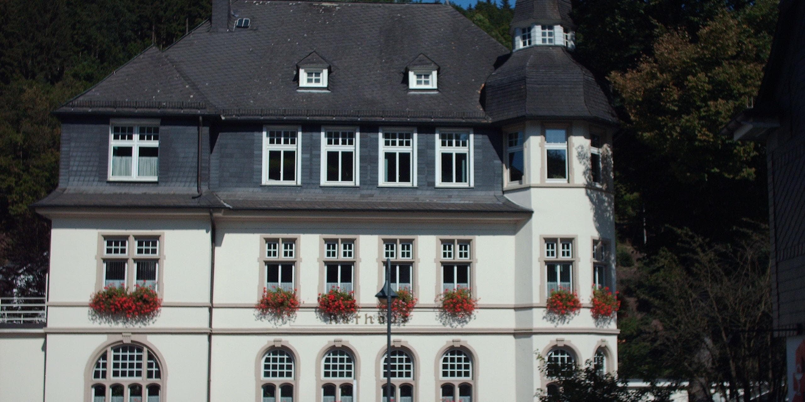Jugendstil-Rathaus der Gemeinde Kirchhundem, erbaut 1903 bis 1905