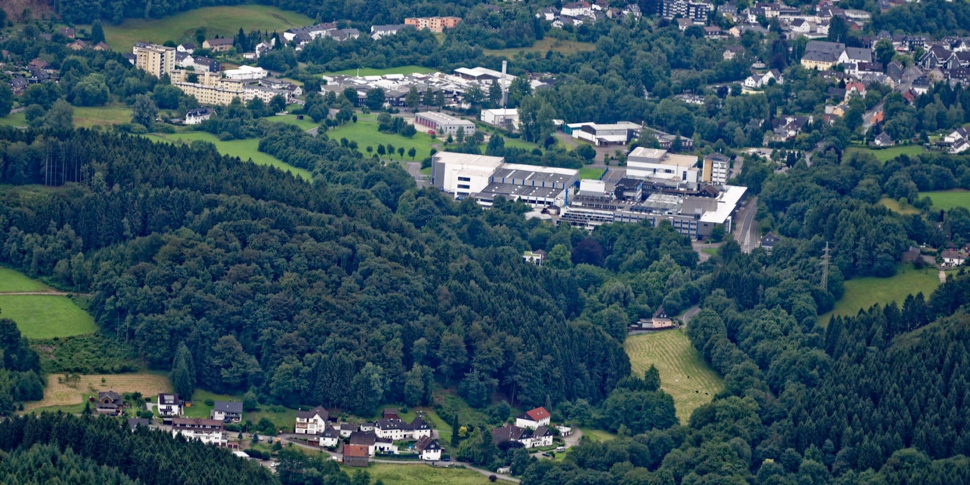 Blick über den Ortsteil Eiringhausen von Westen in der Gemeinde Marienheide im Oberbergischen Kreis