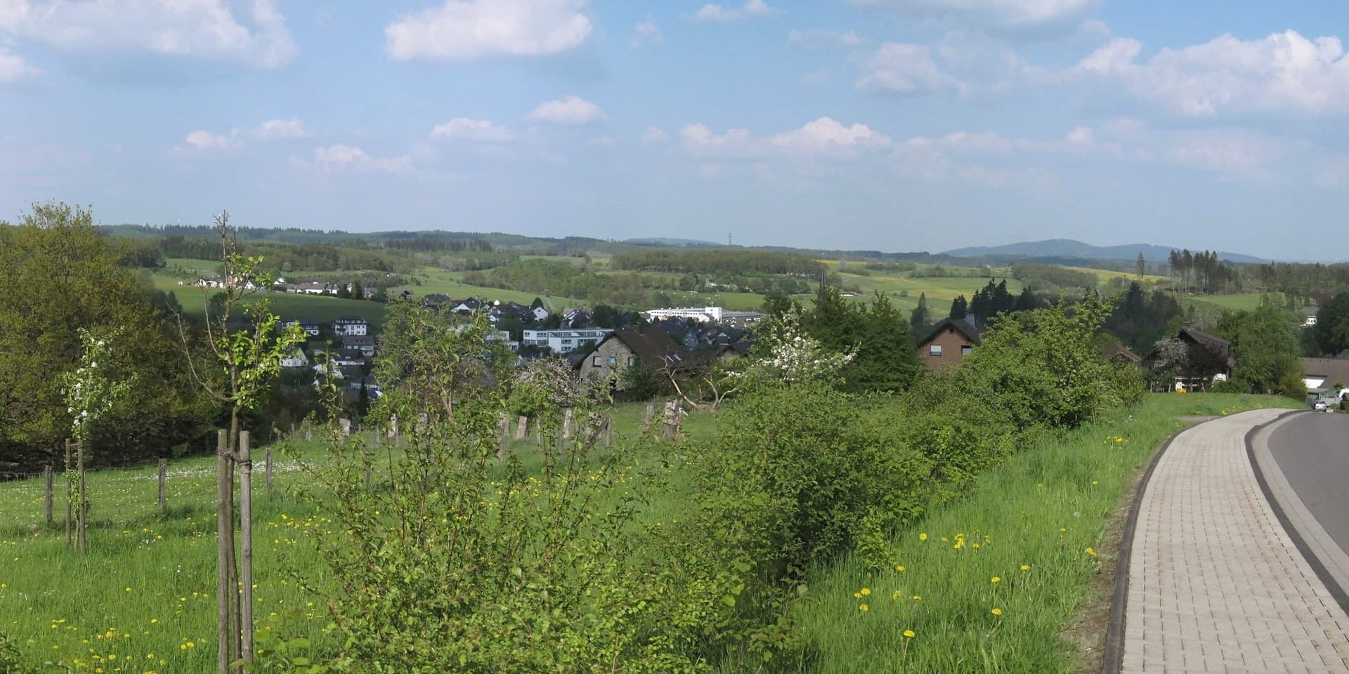 Panorama der Gemeinde Wenden im Sauerland mit Zentralort im Wendener Land